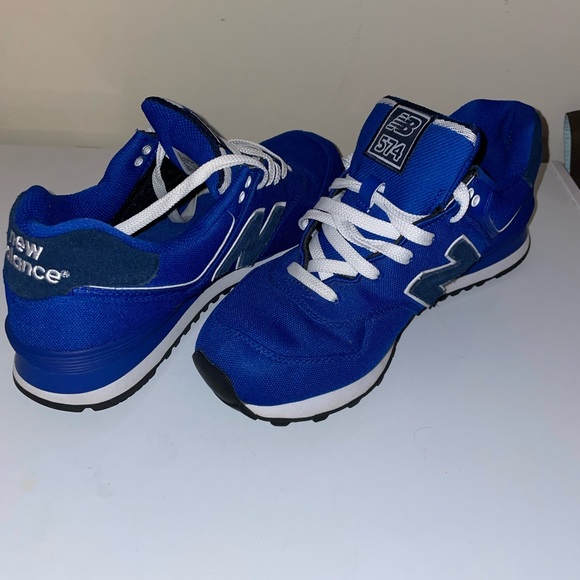 Mens Size 9/Women Size 10 New Balance 574 Athletic Shoe - Blue - Picture 2 of 5